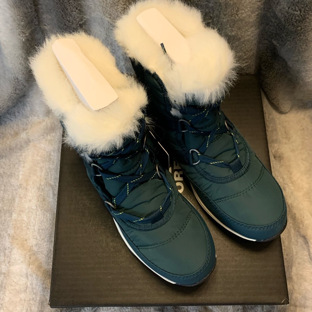 Sorel Whitney Short Lace Snow Boots - Picture 3 of 8
